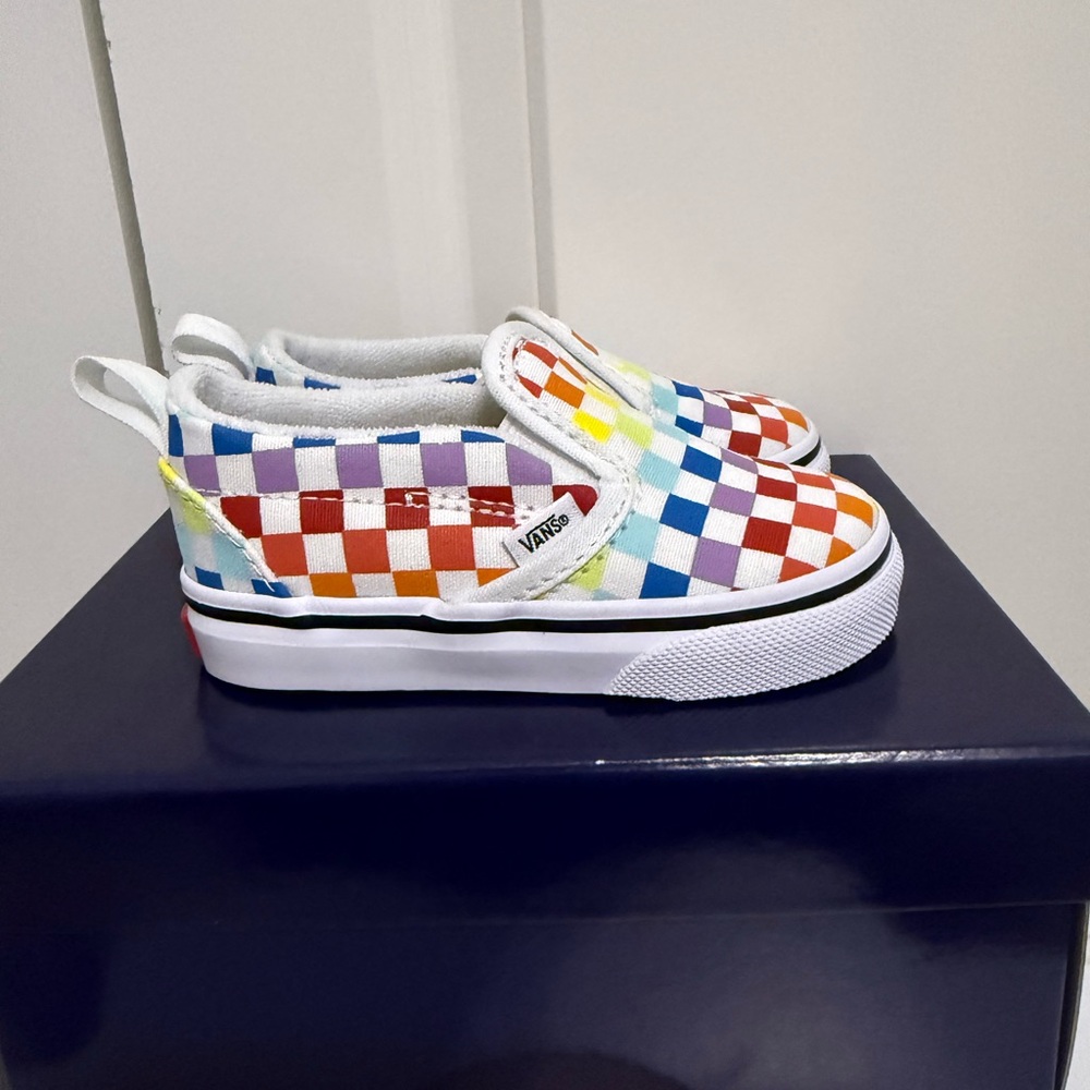 NEW! Vans Kids Colorful Checkered Slip-On Sneakers - Picture 7 of 7